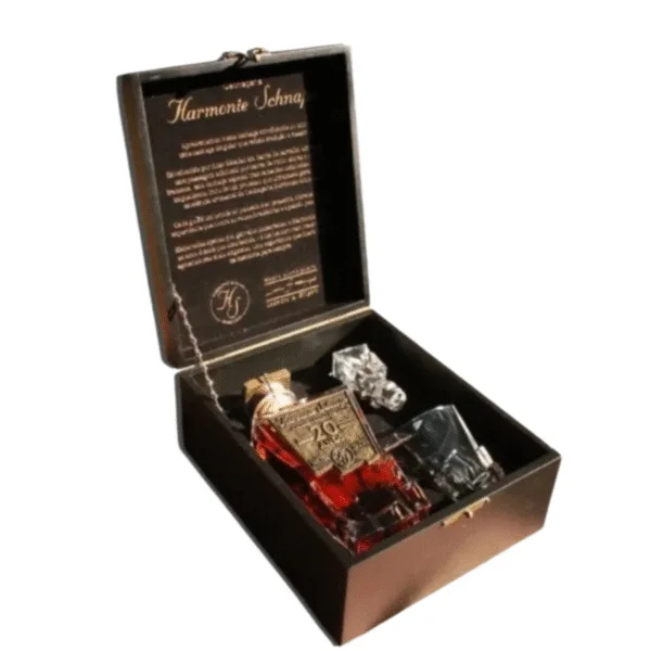 Cachaça Harmonie Schnaps Extra Premium Reserva 20 Anos 750ml - Image 2